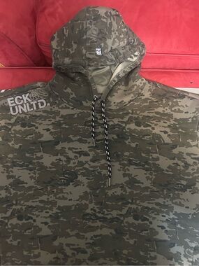 Ecko Unlimited Men's Green Camo Zip-Up Hoodie